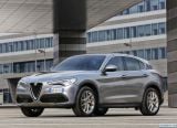 alfa_romeo_2018_stelvio_009.jpg