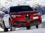 alfa_romeo_2018_stelvio_011.jpg
