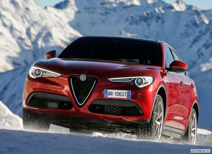2018 Alfa Romeo Stelvio - фотография 41 из 158