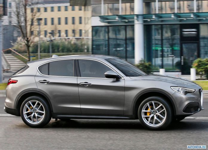2018 Alfa Romeo Stelvio - фотография 76 из 158