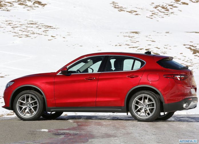 2018 Alfa Romeo Stelvio - фотография 90 из 158