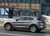 alfa_romeo_2018_stelvio_101.jpg