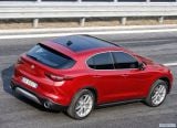 alfa_romeo_2018_stelvio_107.jpg
