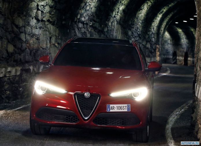 2018 Alfa Romeo Stelvio - фотография 117 из 158 2018 Alfa Romeo Stelvio - фотография 117 из 158
