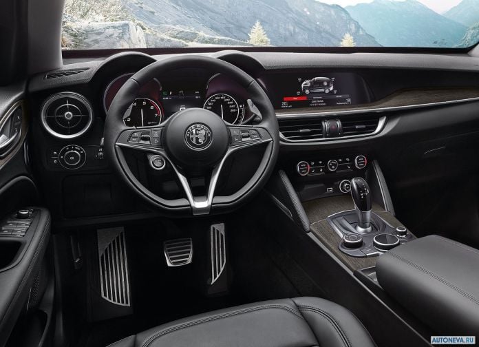 2018 Alfa Romeo Stelvio - фотография 126 из 158