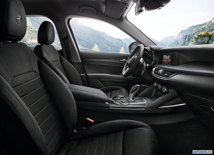 2018 Alfa Romeo Stelvio - фотография 133 из 158