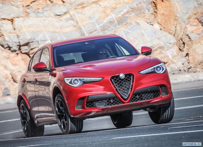 2018 Alfa Romeo Stelvio Quadrifoglio - фотография 3 из 102 2018 Alfa Romeo Stelvio Quadrifoglio - фотография 3 из 102