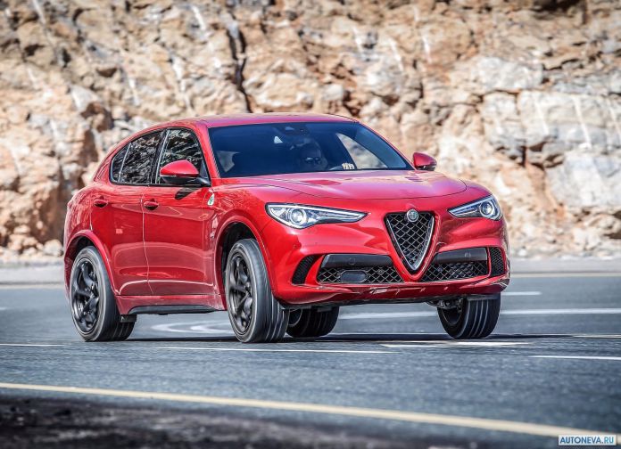 2018 Alfa Romeo Stelvio Quadrifoglio - фотография 4 из 102 2018 Alfa Romeo Stelvio Quadrifoglio - фотография 4 из 102