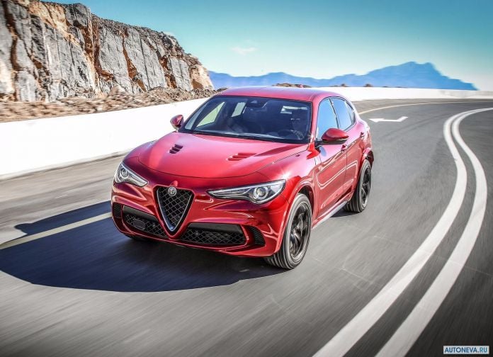 2018 Alfa Romeo Stelvio Quadrifoglio - фотография 16 из 102