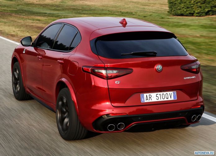 2018 Alfa Romeo Stelvio Quadrifoglio - фотография 56 из 102