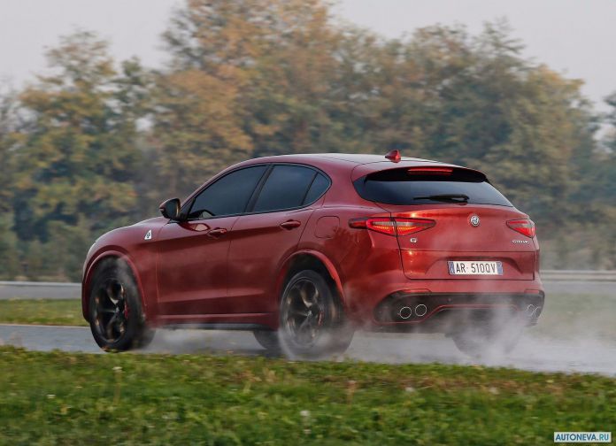 2018 Alfa Romeo Stelvio Quadrifoglio - фотография 57 из 102