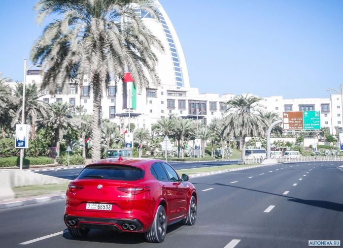 2018 Alfa Romeo Stelvio Quadrifoglio - фотография 65 из 102 2018 Alfa Romeo Stelvio Quadrifoglio - фотография 65 из 102