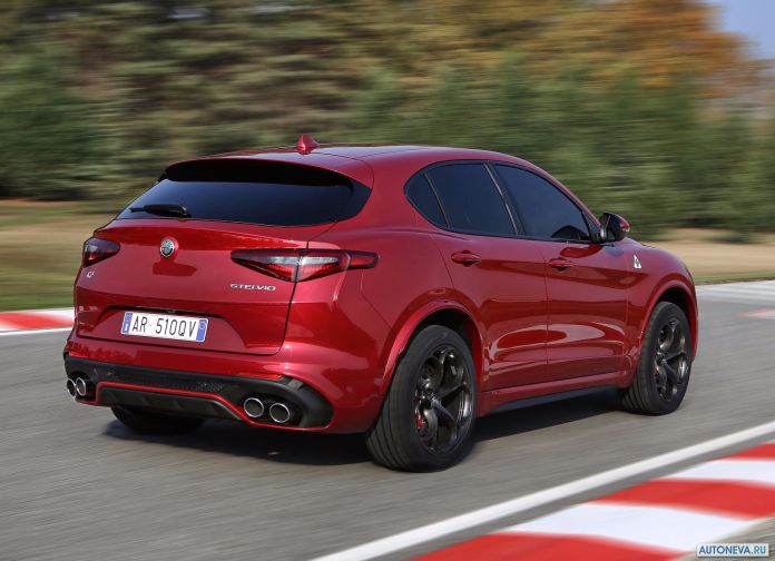 2018 Alfa Romeo Stelvio Quadrifoglio - фотография 66 из 102