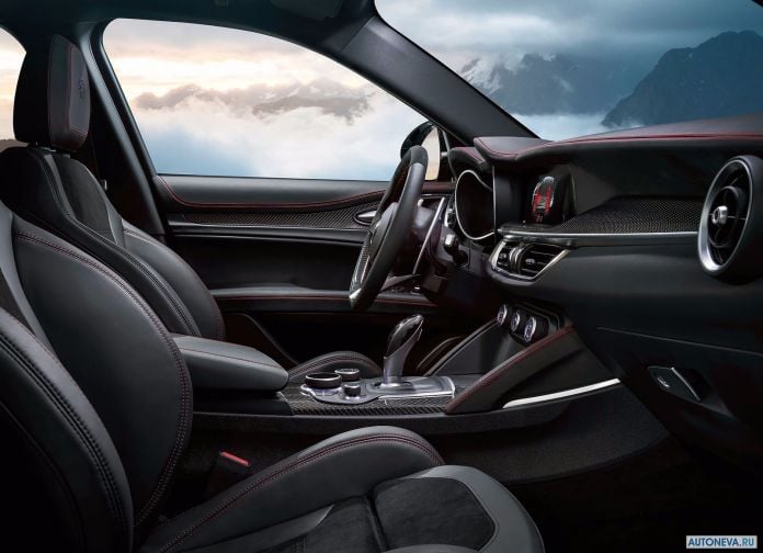 2018 Alfa Romeo Stelvio Quadrifoglio - фотография 78 из 102