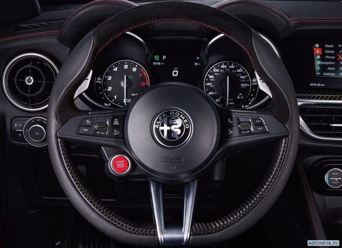 2018 Alfa Romeo Stelvio Quadrifoglio - фотография 79 из 102 2018 Alfa Romeo Stelvio Quadrifoglio - фотография 79 из 102