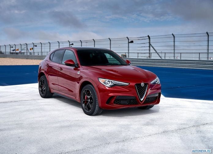 2018 Alfa Romeo Stelvio Quadrifoglio US version - фотография 25 из 223