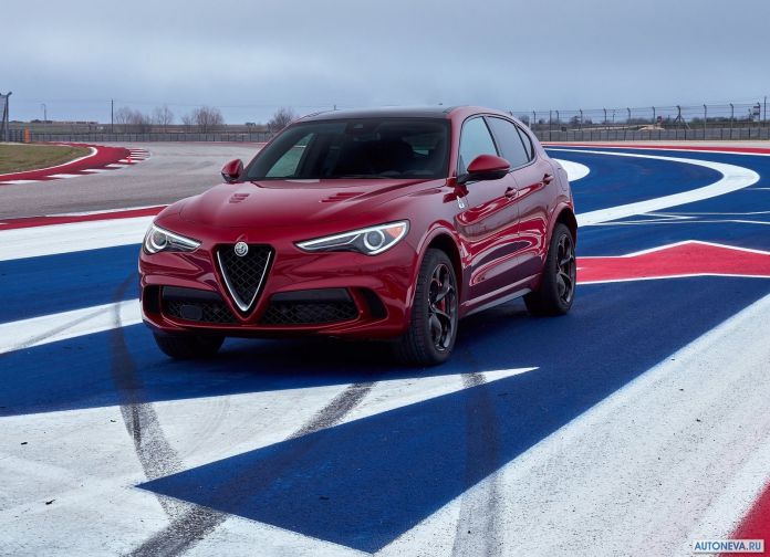 2018 Alfa Romeo Stelvio Quadrifoglio US version - фотография 31 из 223