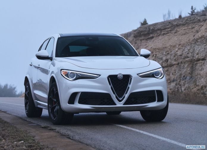 2018 Alfa Romeo Stelvio Quadrifoglio US version - фотография 42 из 223