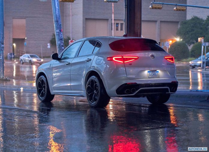 2018 Alfa Romeo Stelvio Quadrifoglio US version - фотография 116 из 223