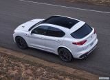 alfa_romeo_2018_stelvio_quadrifoglio_us_version_117.jpg