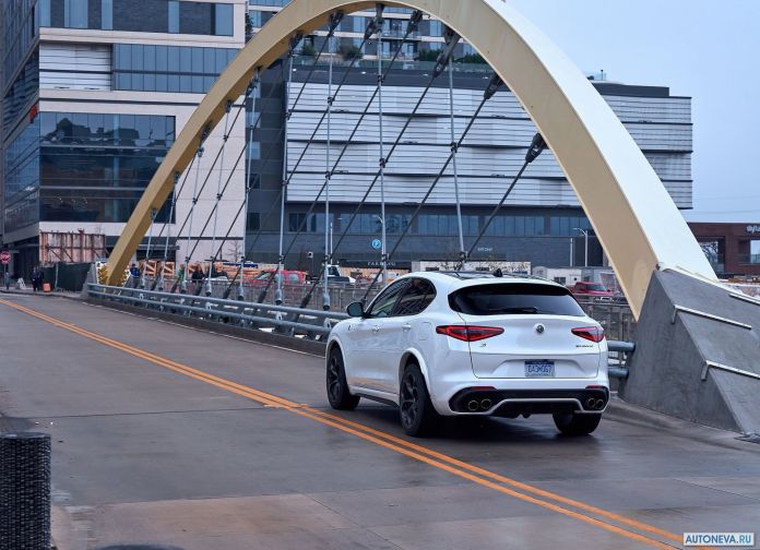 2018 Alfa Romeo Stelvio Quadrifoglio US version - фотография 119 из 223 2018 Alfa Romeo Stelvio Quadrifoglio US version - фотография 119 из 223
