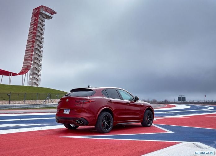 2018 Alfa Romeo Stelvio Quadrifoglio US version - фотография 124 из 223