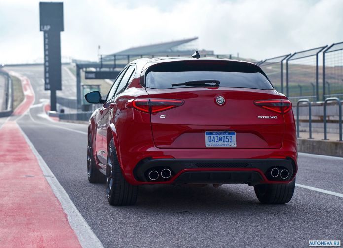 2018 Alfa Romeo Stelvio Quadrifoglio US version - фотография 126 из 223 2018 Alfa Romeo Stelvio Quadrifoglio US version - фотография 126 из 223