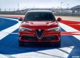 alfa_romeo_2018_stelvio_quadrifoglio_us_version_137.jpg