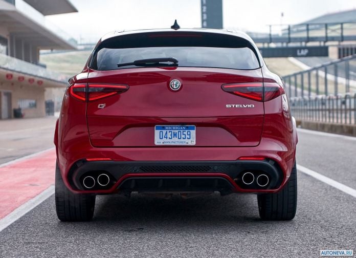 2018 Alfa Romeo Stelvio Quadrifoglio US version - фотография 145 из 223