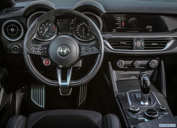 2018 Alfa Romeo Stelvio Quadrifoglio US version - фотография 177 из 223 2018 Alfa Romeo Stelvio Quadrifoglio US version - фотография 177 из 223