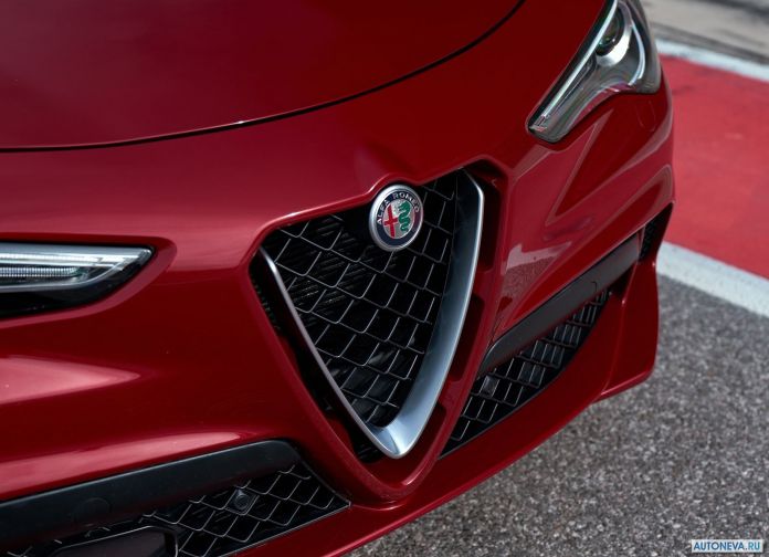 2018 Alfa Romeo Stelvio Quadrifoglio US version - фотография 188 из 223 2018 Alfa Romeo Stelvio Quadrifoglio US version - фотография 188 из 223