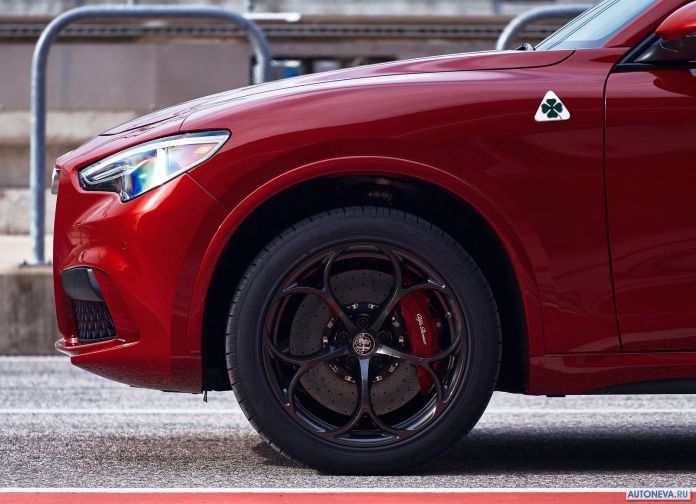 2018 Alfa Romeo Stelvio Quadrifoglio US version - фотография 204 из 223