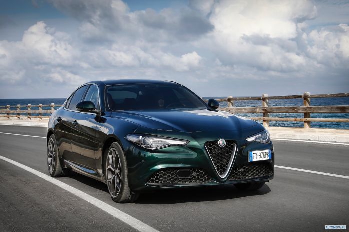 2020 Alfa Romeo Giulia - фотография 2 из 14