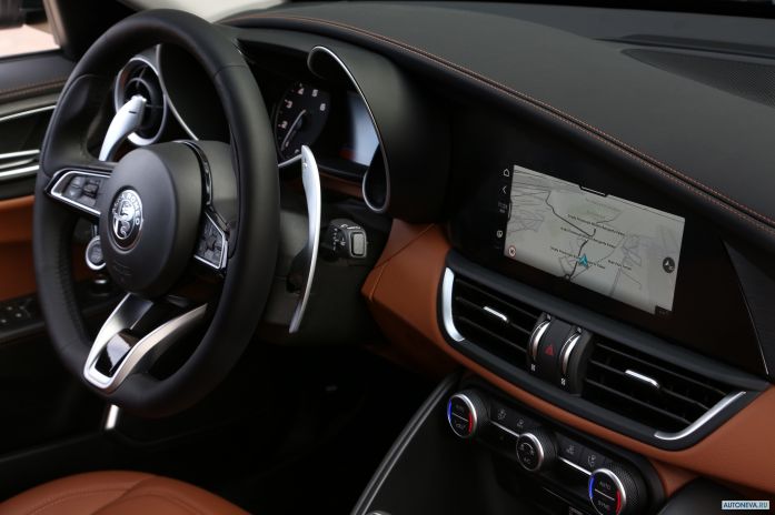 2020 Alfa Romeo Giulia - фотография 12 из 14 2020 Alfa Romeo Giulia - фотография 12 из 14