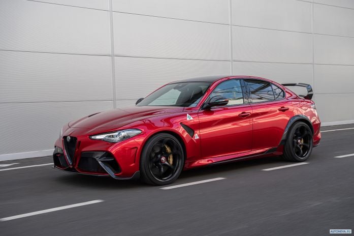 2021 Alfa Romeo Giulia GTAm - фотография 3 из 20 2021 Alfa Romeo Giulia GTAm - фотография 3 из 20