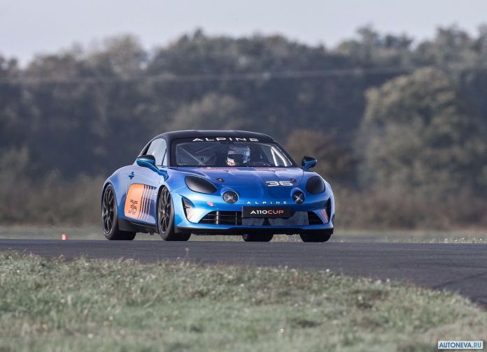 2018 Alpine A110 Cup Racecar - фотография 5 из 15