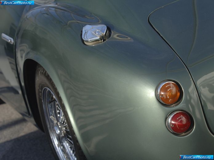 1961 Aston Martin DB4 GT Zagato - фотография 6 из 7