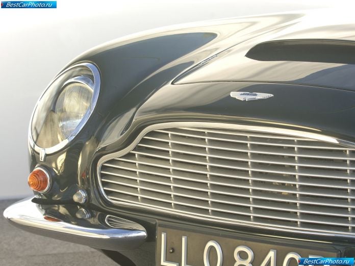 1965 Aston Martin DB6 - фотография 11 из 14