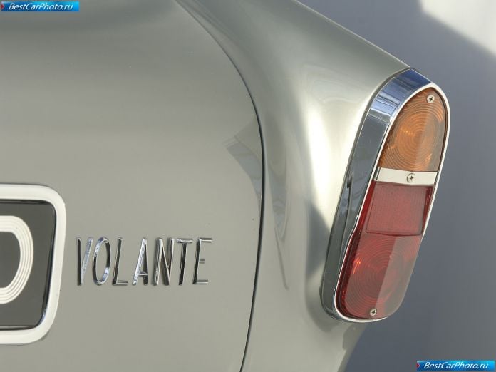1966 Aston Martin DB6 Volante SWB - фотография 7 из 8