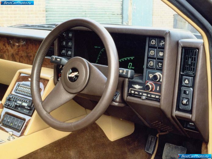 1976 Aston Martin Lagonda - фотография 7 из 7