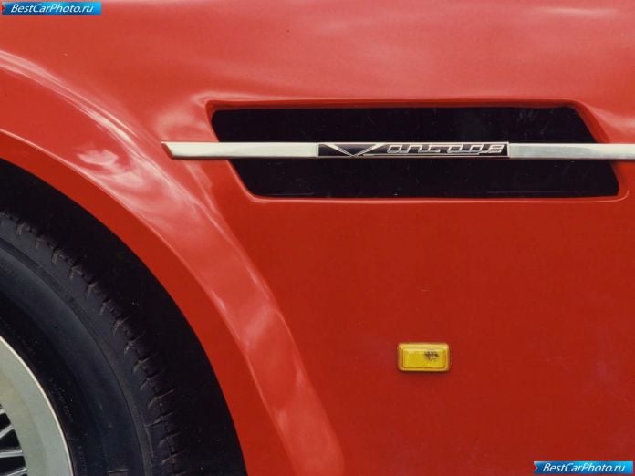 1977 Aston Martin  V8 Vantage - фотография 7 из 7