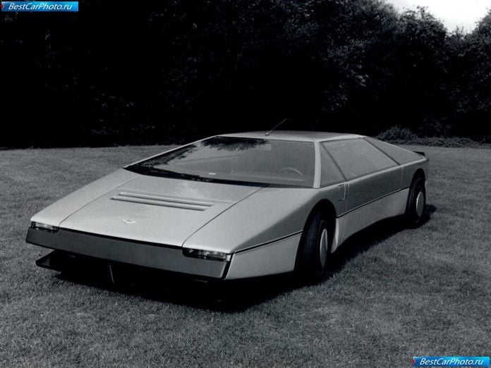 1980 Aston Martin Bulldog Concept Car - фотография 2 из 11