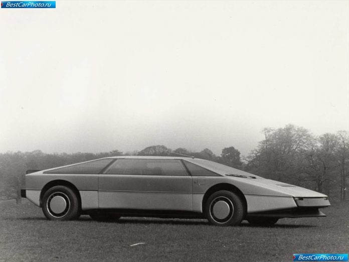 1980 Aston Martin Bulldog Concept Car - фотография 5 из 11