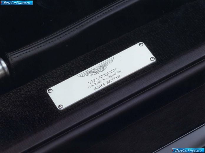 2001 Aston Martin V12 Vanquish - фотография 18 из 31