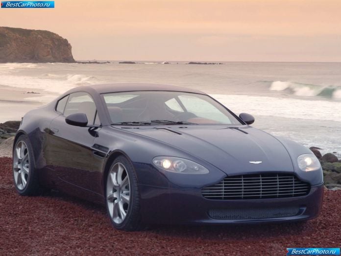 2003 Aston Martin AMV8 Concept Car - фотография 1 из 4