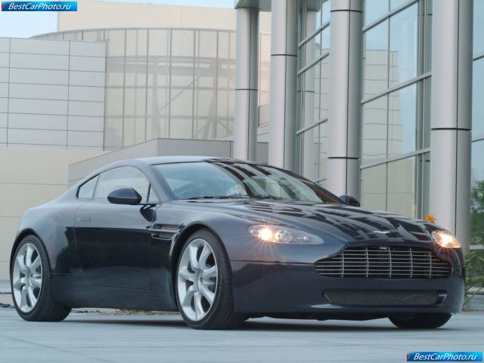 2003 Aston Martin AMV8 Concept Car - фотография 2 из 4