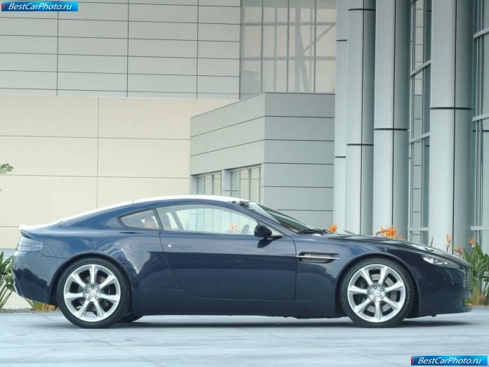 2003 Aston Martin AMV8 Concept Car - фотография 4 из 4