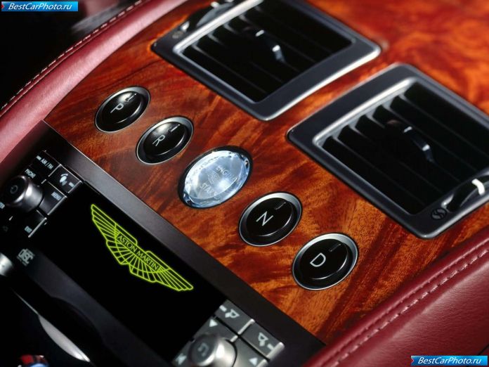 2004 Aston Martin DB9 - фотография 23 из 34