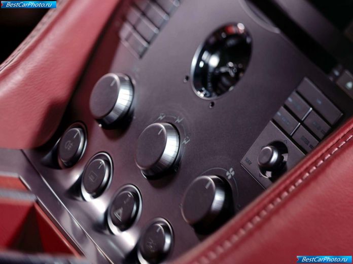 2004 Aston Martin DB9 - фотография 24 из 34