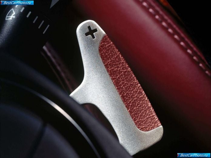 2004 Aston Martin DB9 - фотография 33 из 34